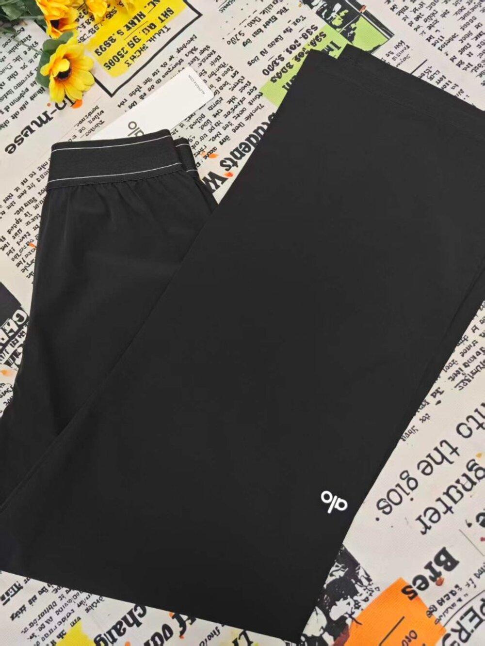 NWT ALO Yoga Suit Up Trouser Regular ✈️🖤 Black Travel & Lounge Outfit - Picture 6 of 9